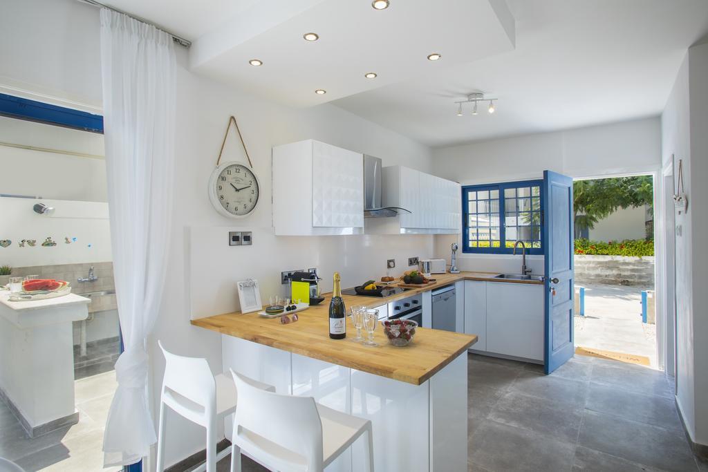 Protaras Villa Loulla 객실 사진