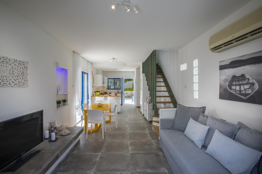 Protaras Villa Loulla 객실 사진